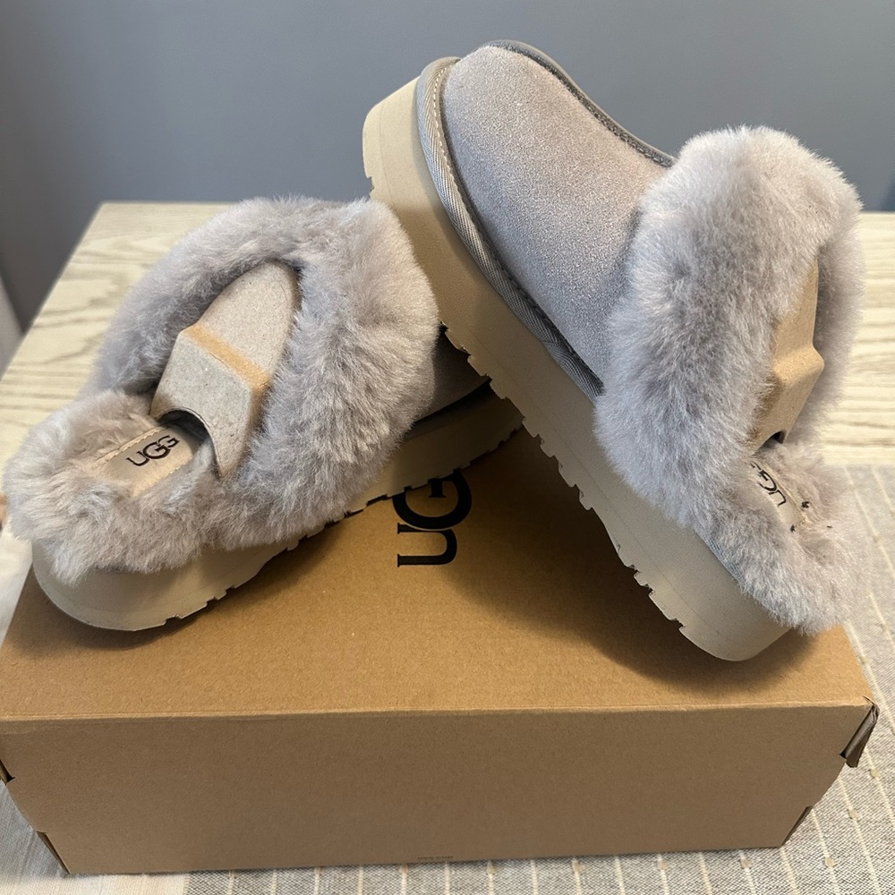 UGG Women's Disquette Slippers